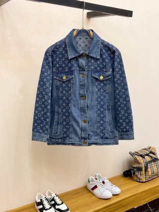 Coats & Jackets Coats & Jackets