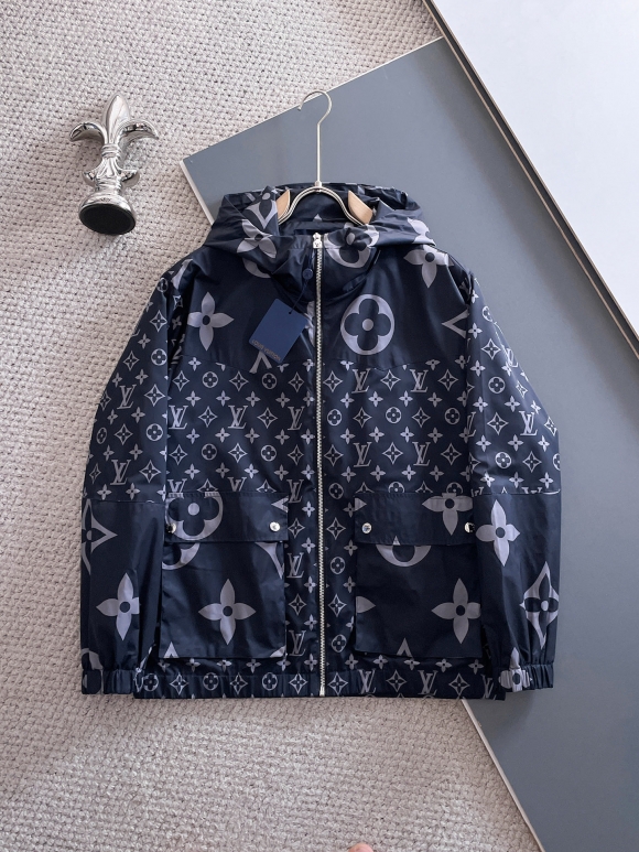 Hoodies & Sweatshirts Hoodies & Sweatshirts