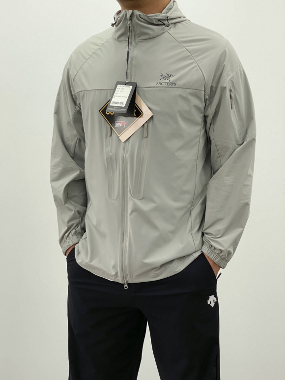 Hoodies & Sweatshirts Hoodies & Sweatshirts