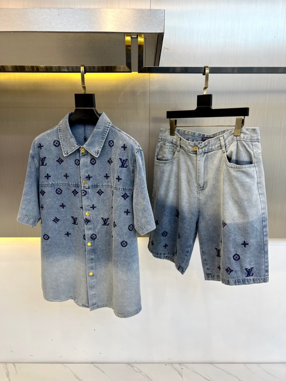 Coats & Jackets Coats & Jackets