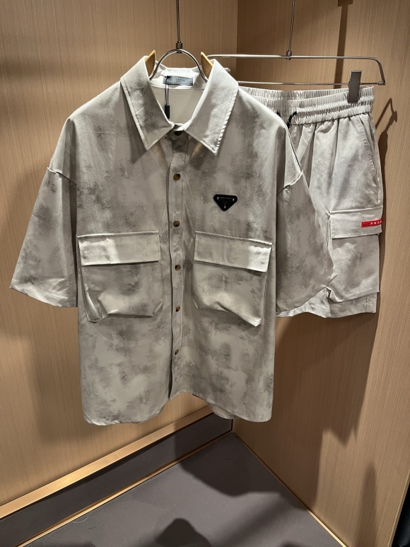 Leisure suit Leisure suit