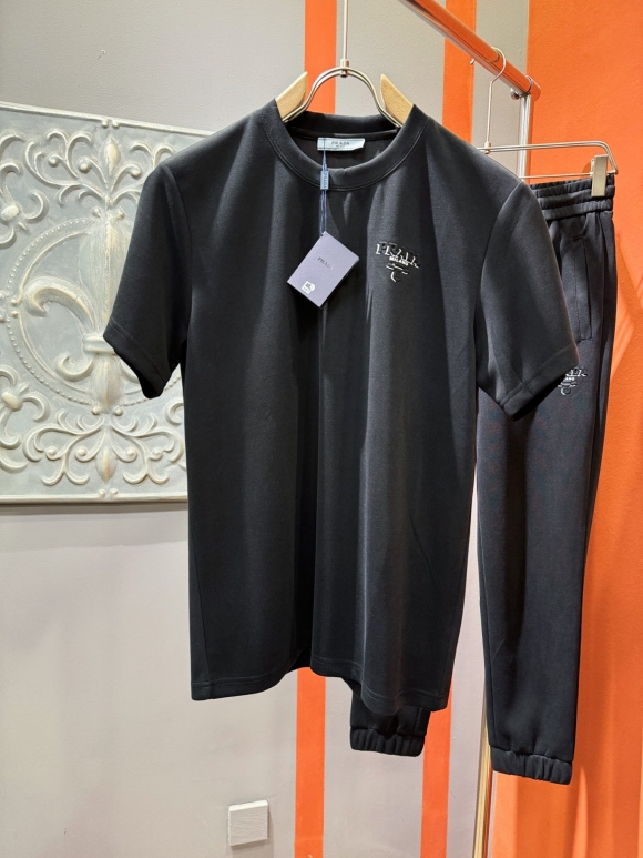 Leisure suit Leisure suit