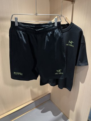 Leisure suit Leisure suit