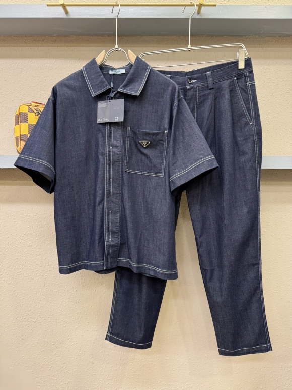 Leisure suit Leisure suit