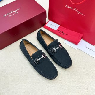 FerragamoSHOES