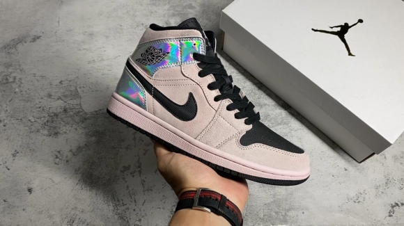 AirJordan1MidSHOES