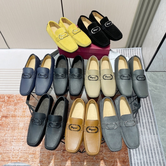 FerragamoSHOES