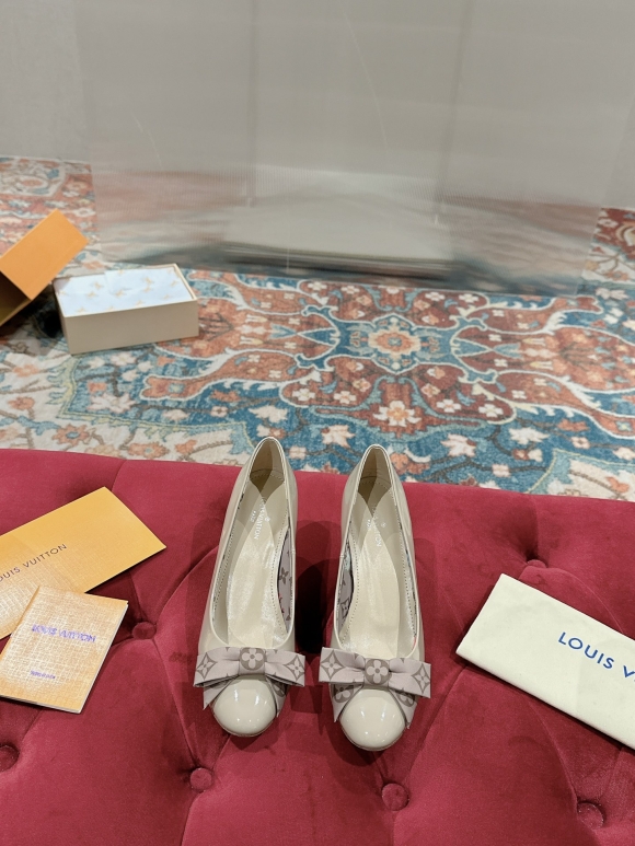 Womens shoes collection