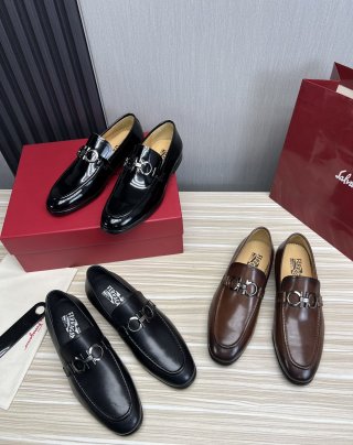 FerragamoSHOES