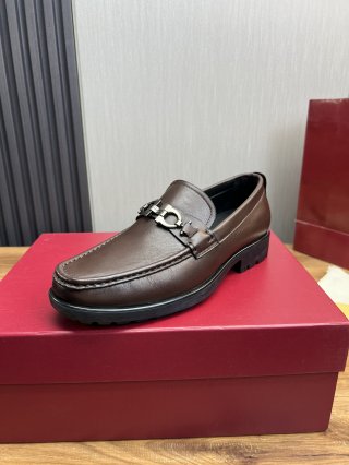 FerragamoSHOES