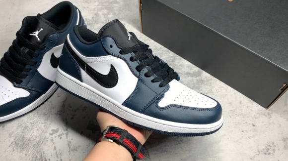 AirJordan1LowSHOES