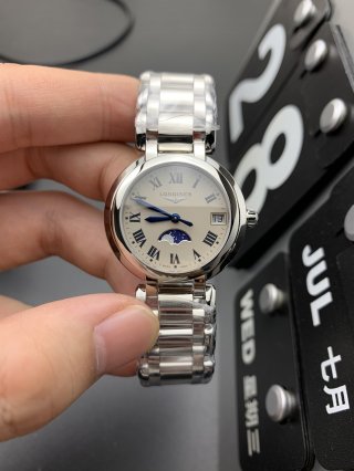 LONGINES