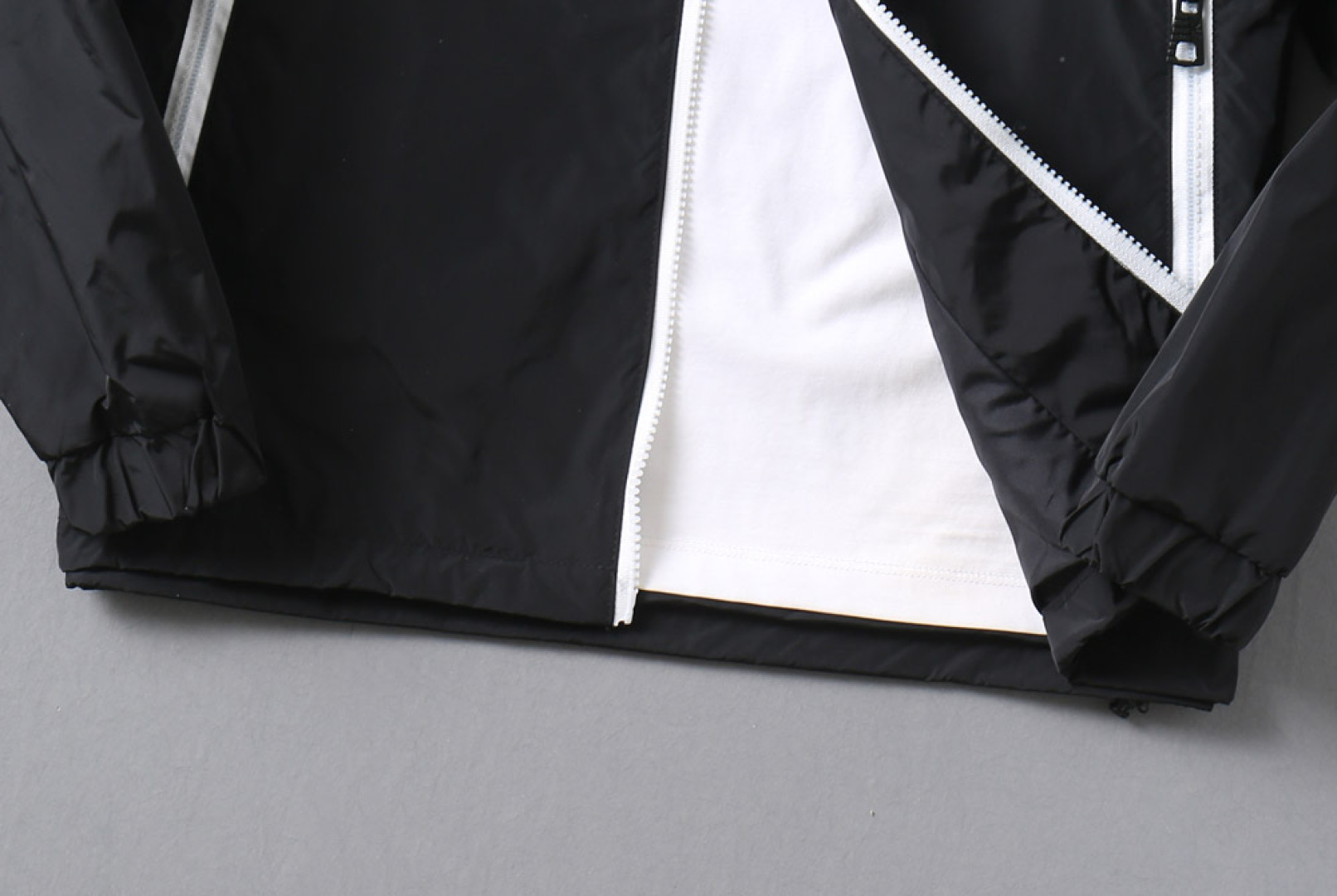 Hoodies & Sweatshirts