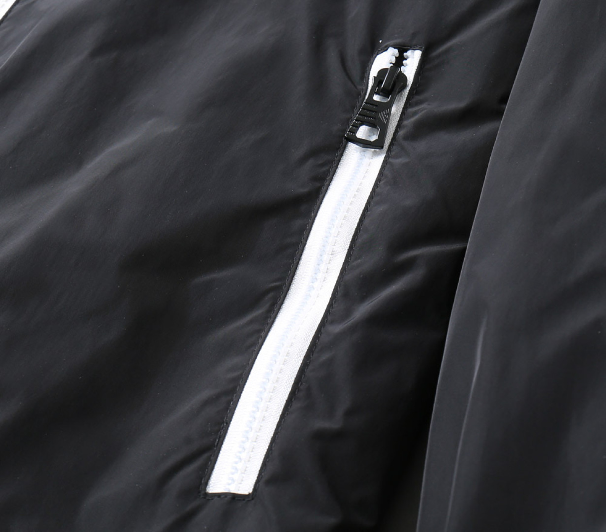 Hoodies & Sweatshirts