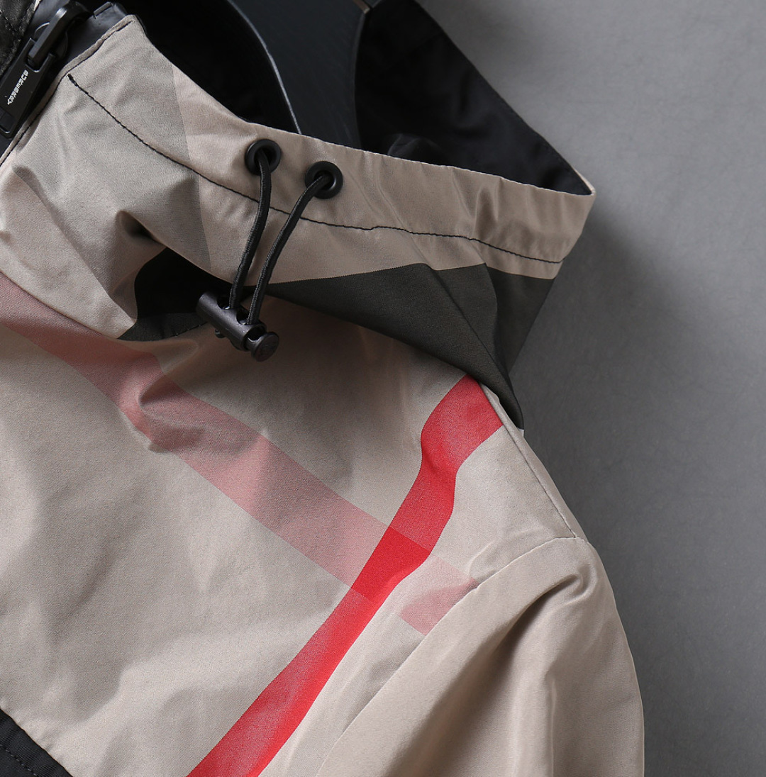 Hoodies & Sweatshirts