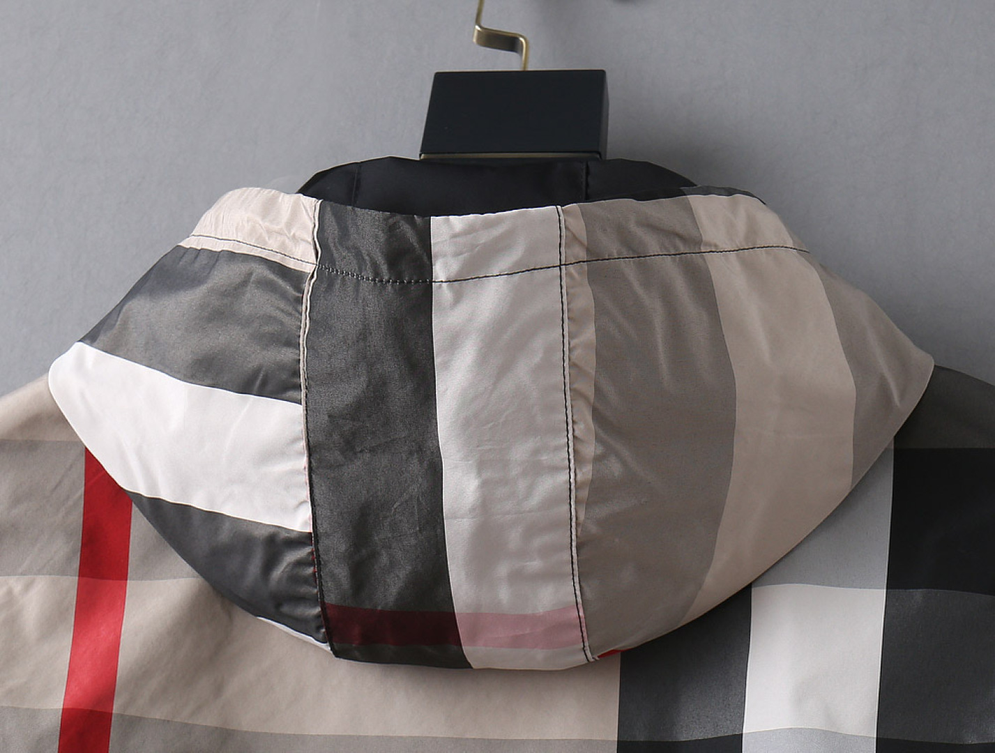 Hoodies & Sweatshirts