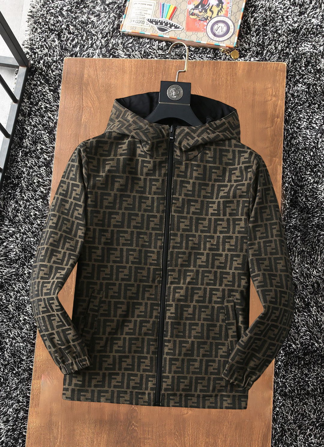 Hoodies & Sweatshirts