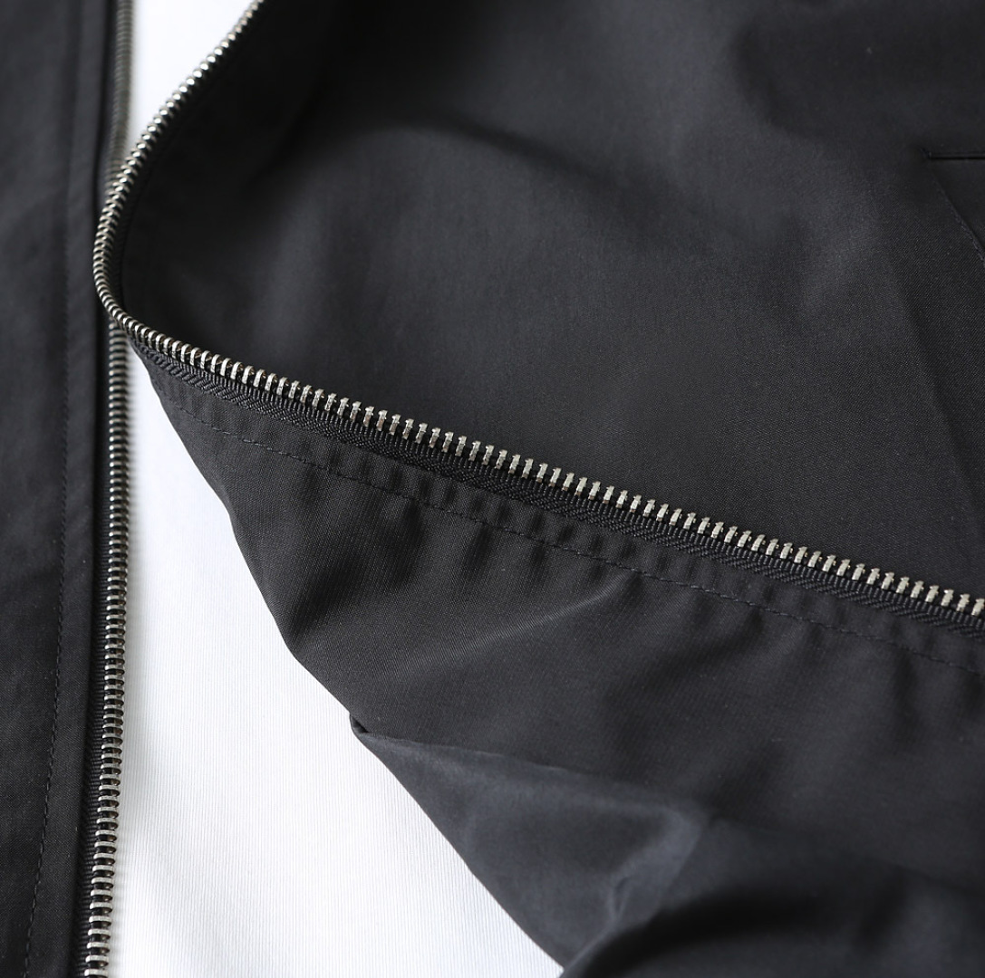 Hoodies & Sweatshirts