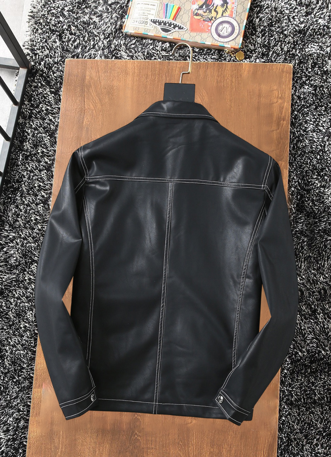 Hoodies & Sweatshirts