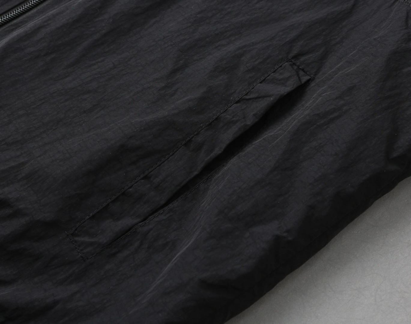 Hoodies & Sweatshirts