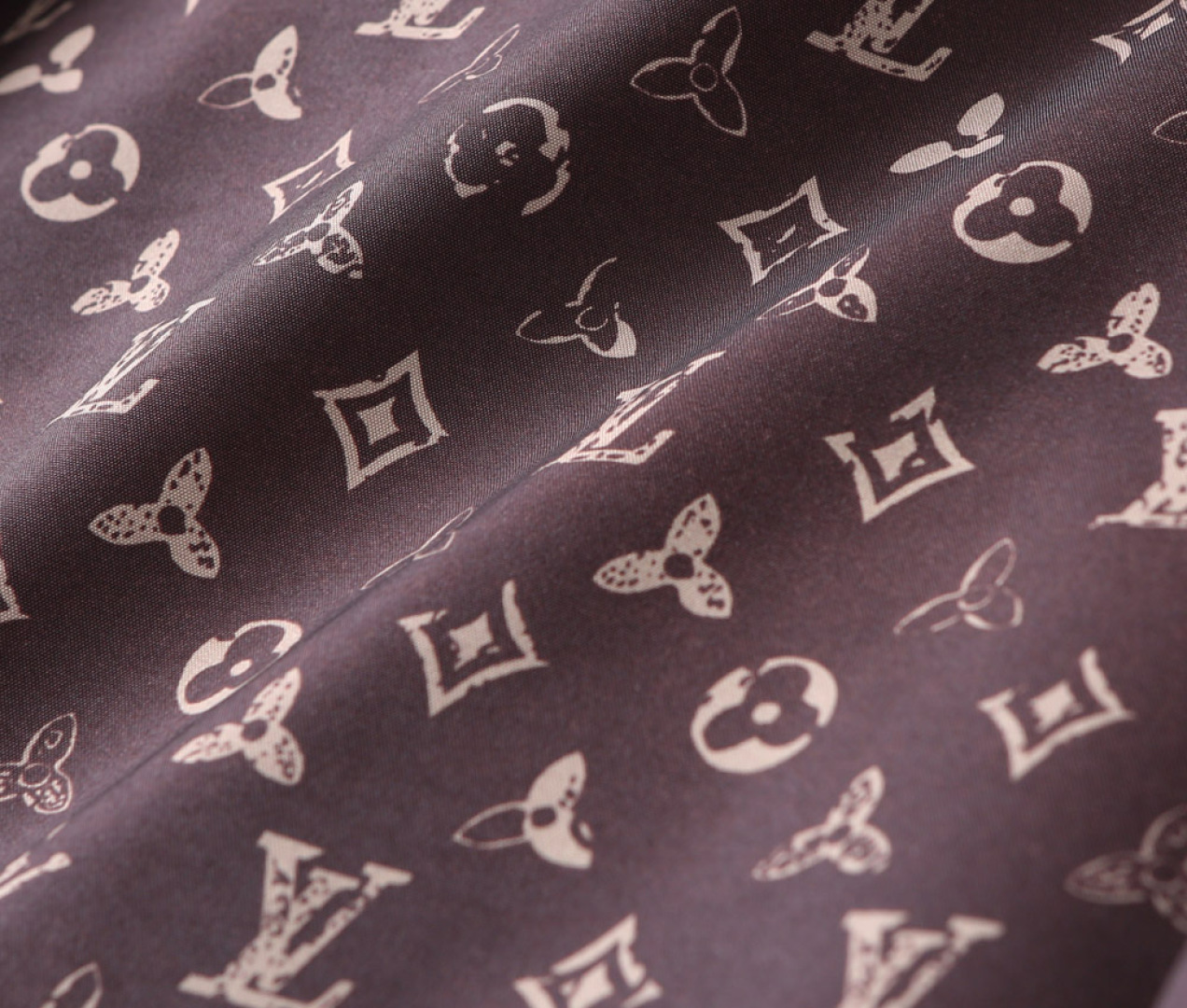 Hoodies & Sweatshirts