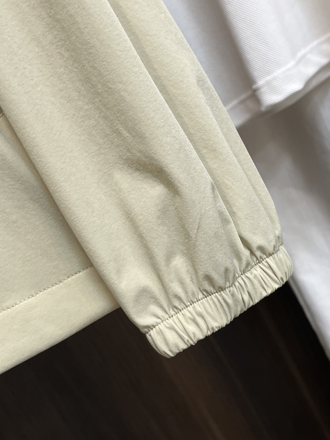 Hoodies & Sweatshirts