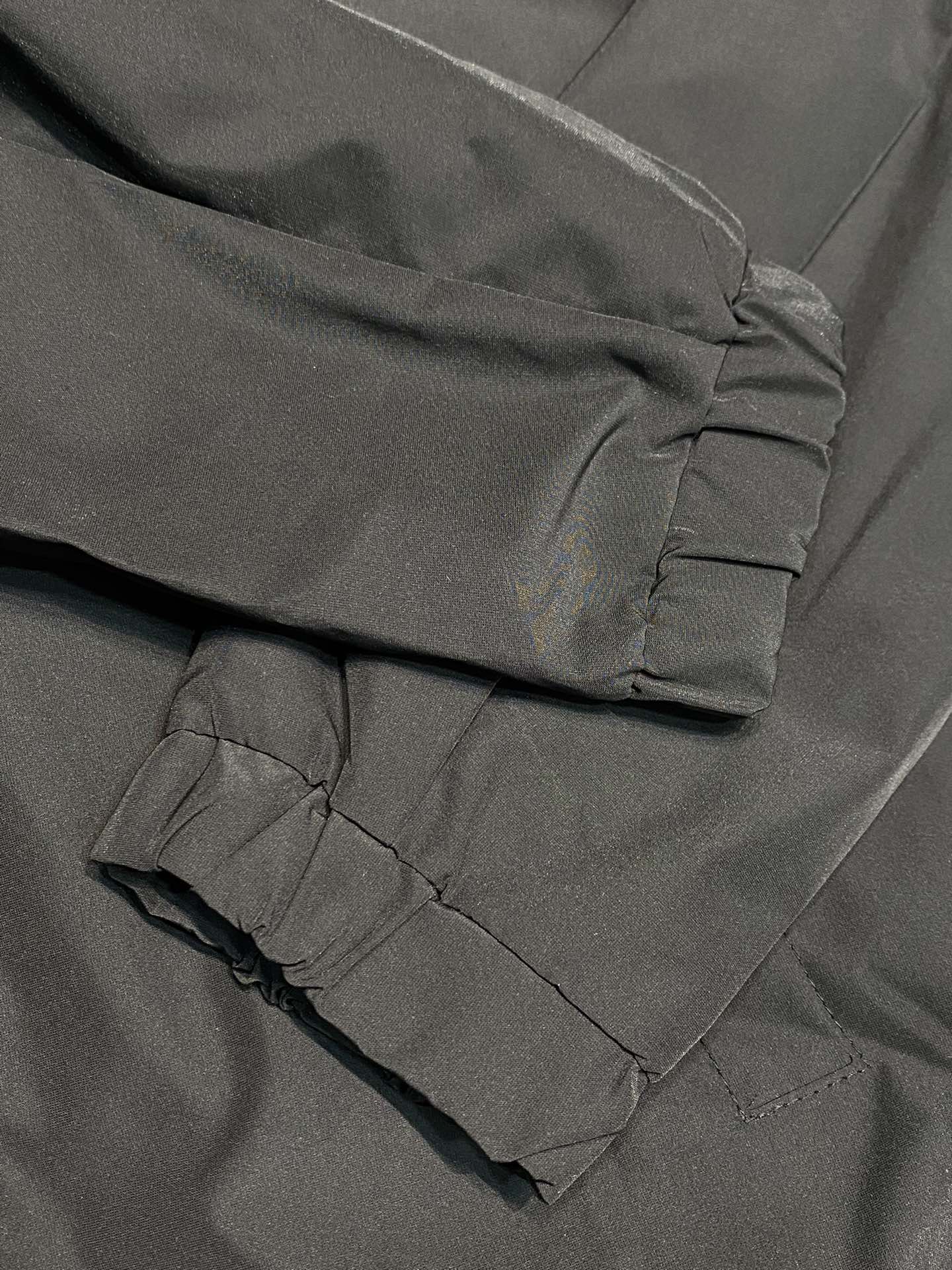 Hoodies & Sweatshirts