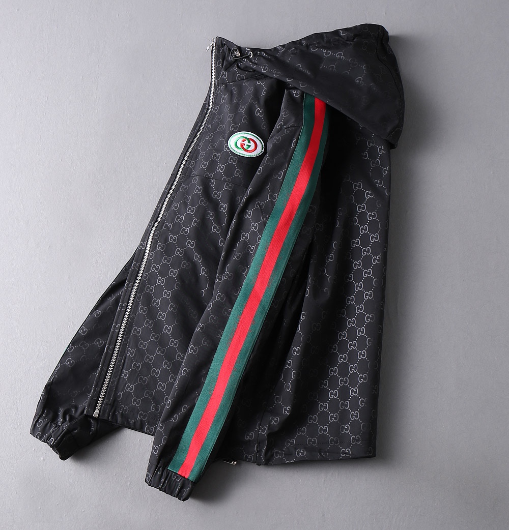 Hoodies & Sweatshirts