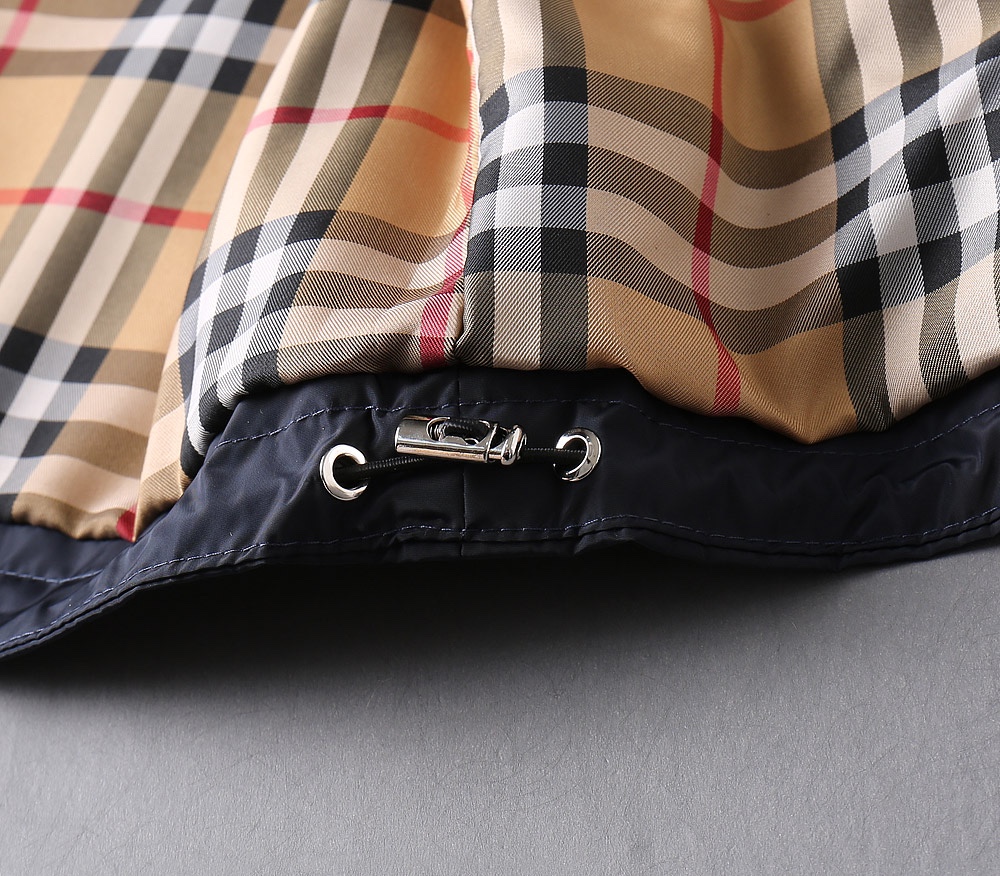 Hoodies & Sweatshirts