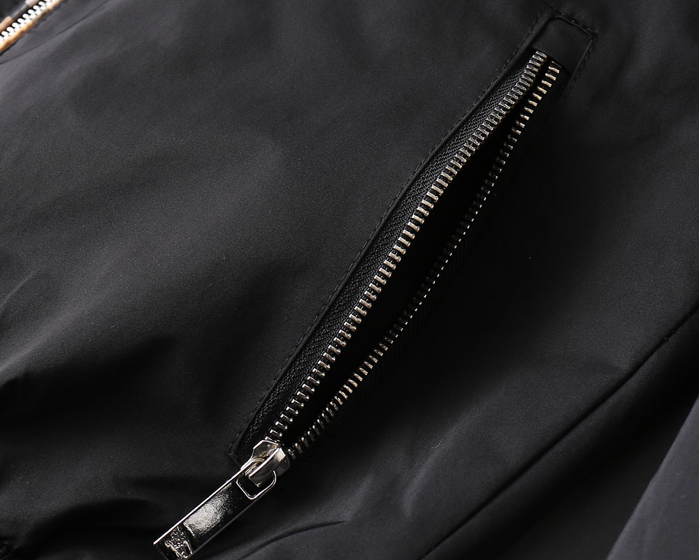 Hoodies & Sweatshirts