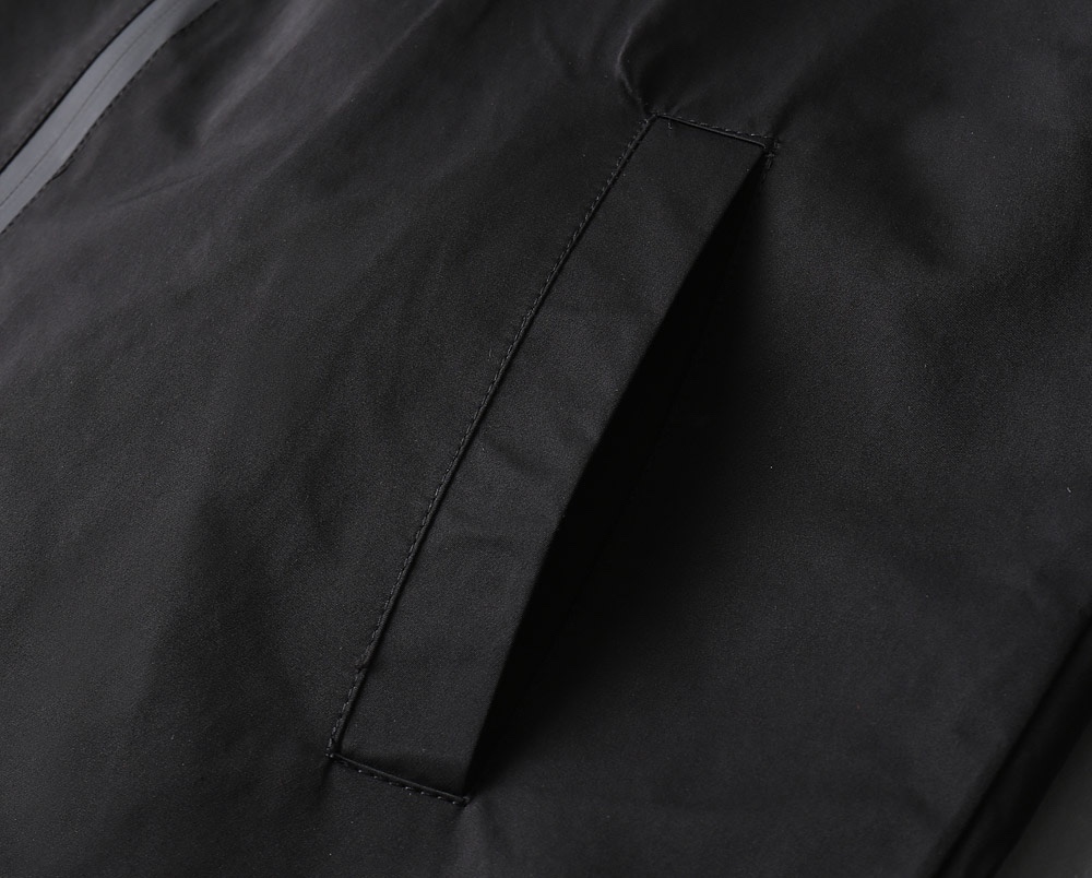 Hoodies & Sweatshirts