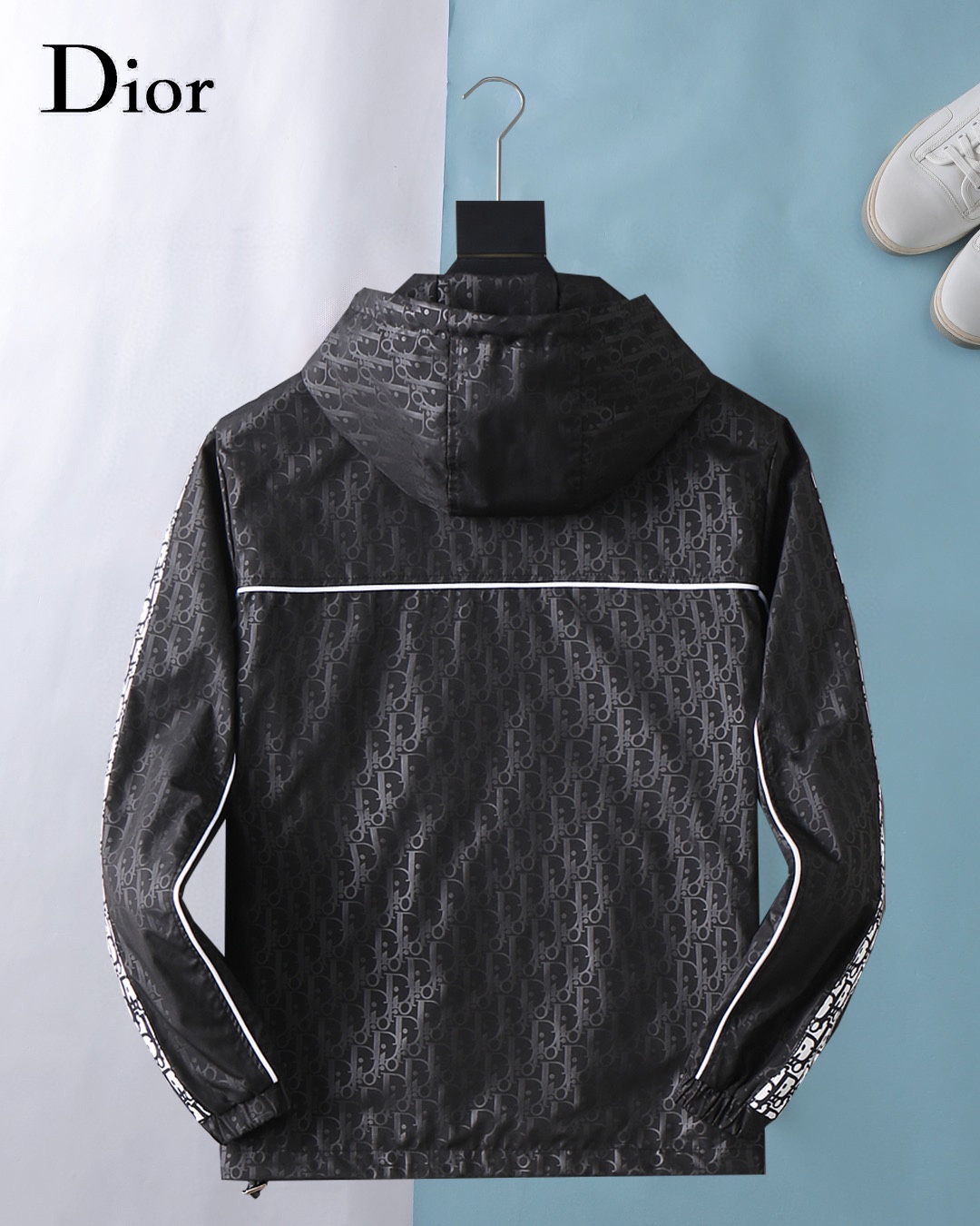 Hoodies & Sweatshirts