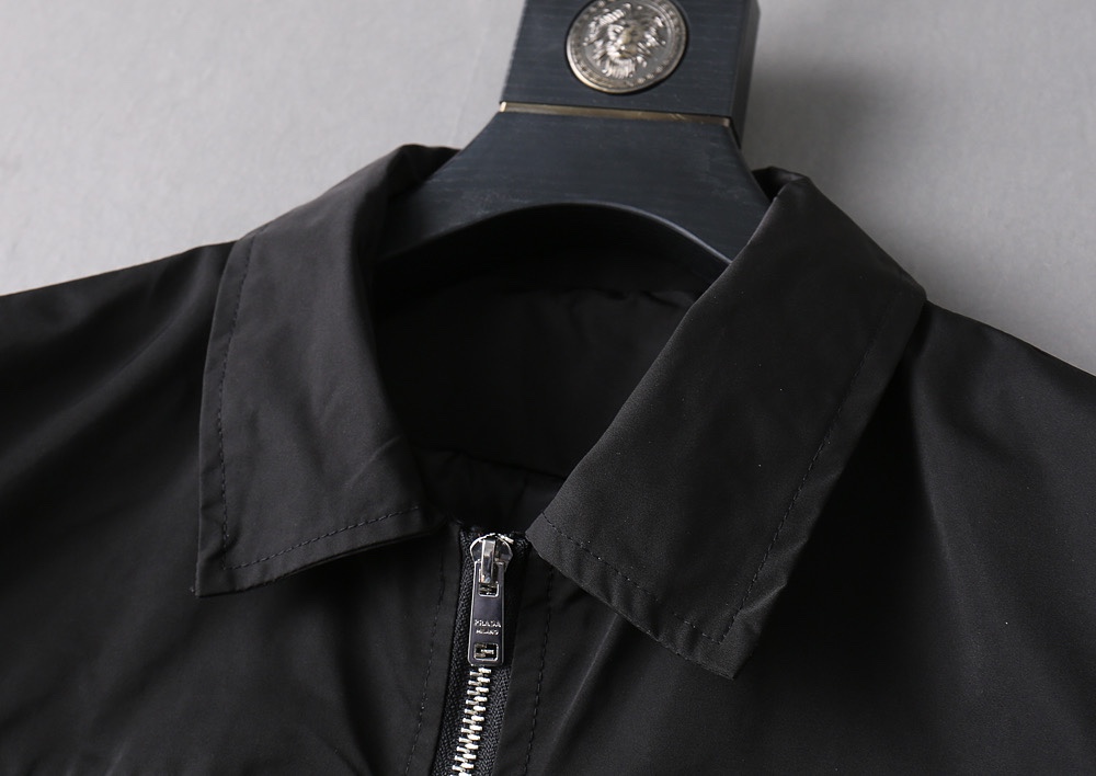 Hoodies & Sweatshirts