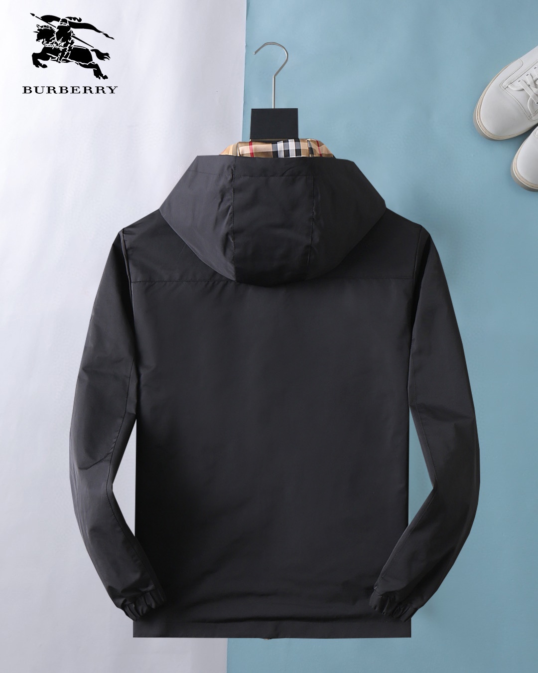 Hoodies & Sweatshirts