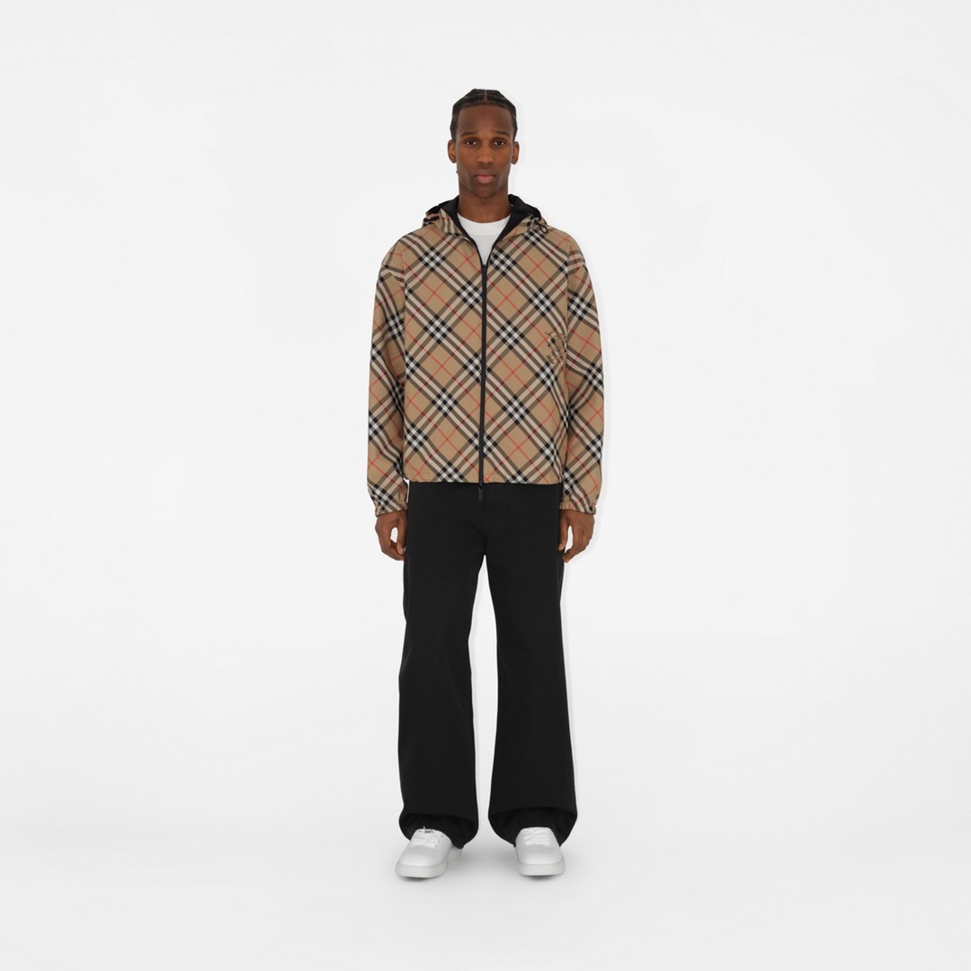 Hoodies & Sweatshirts