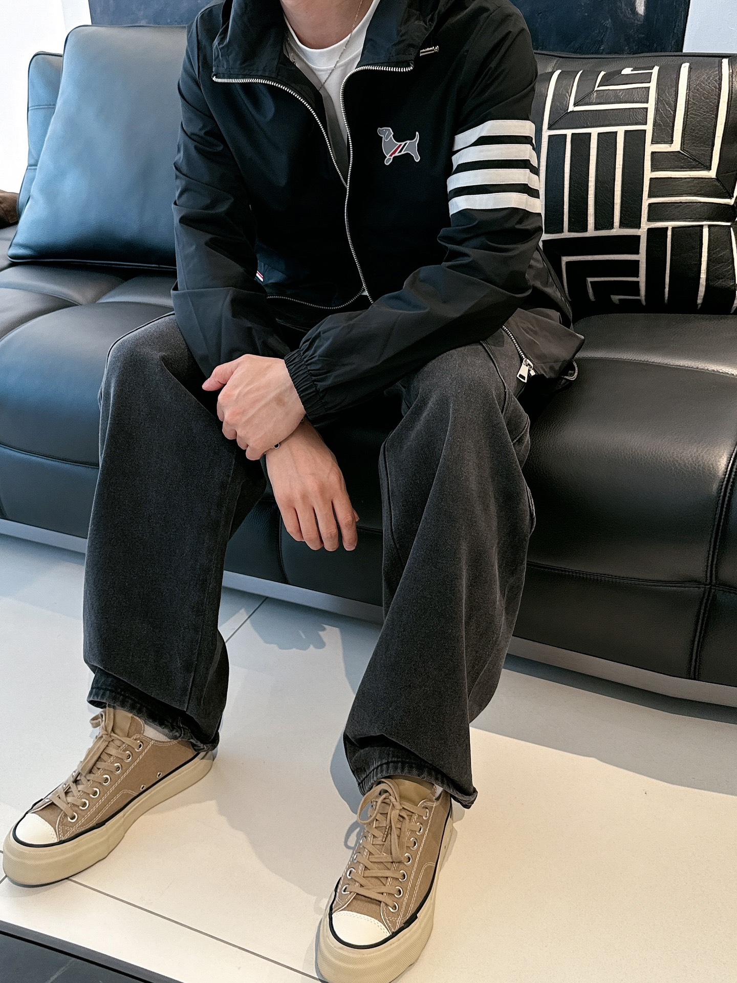 Hoodies & Sweatshirts