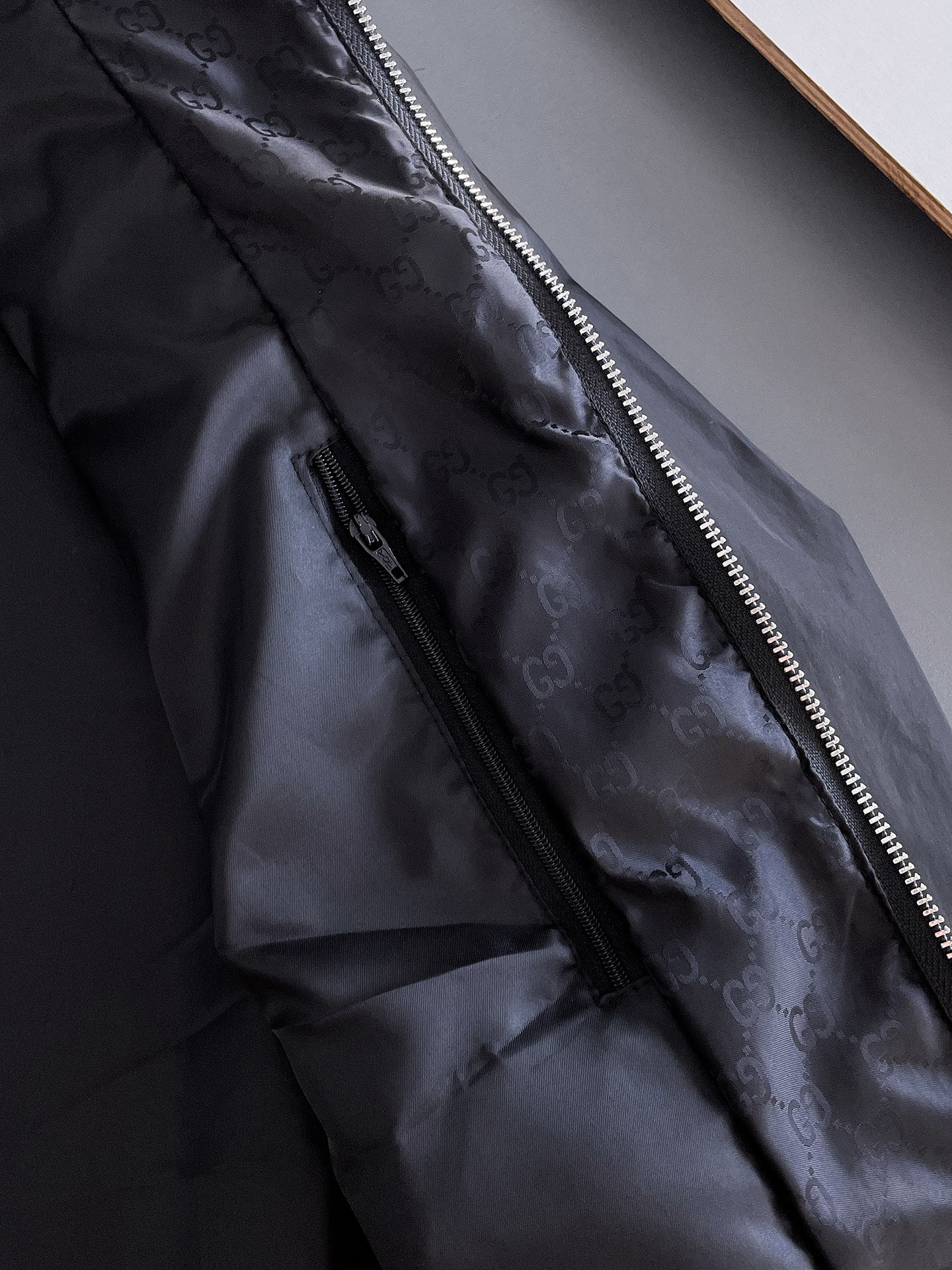 Hoodies & Sweatshirts