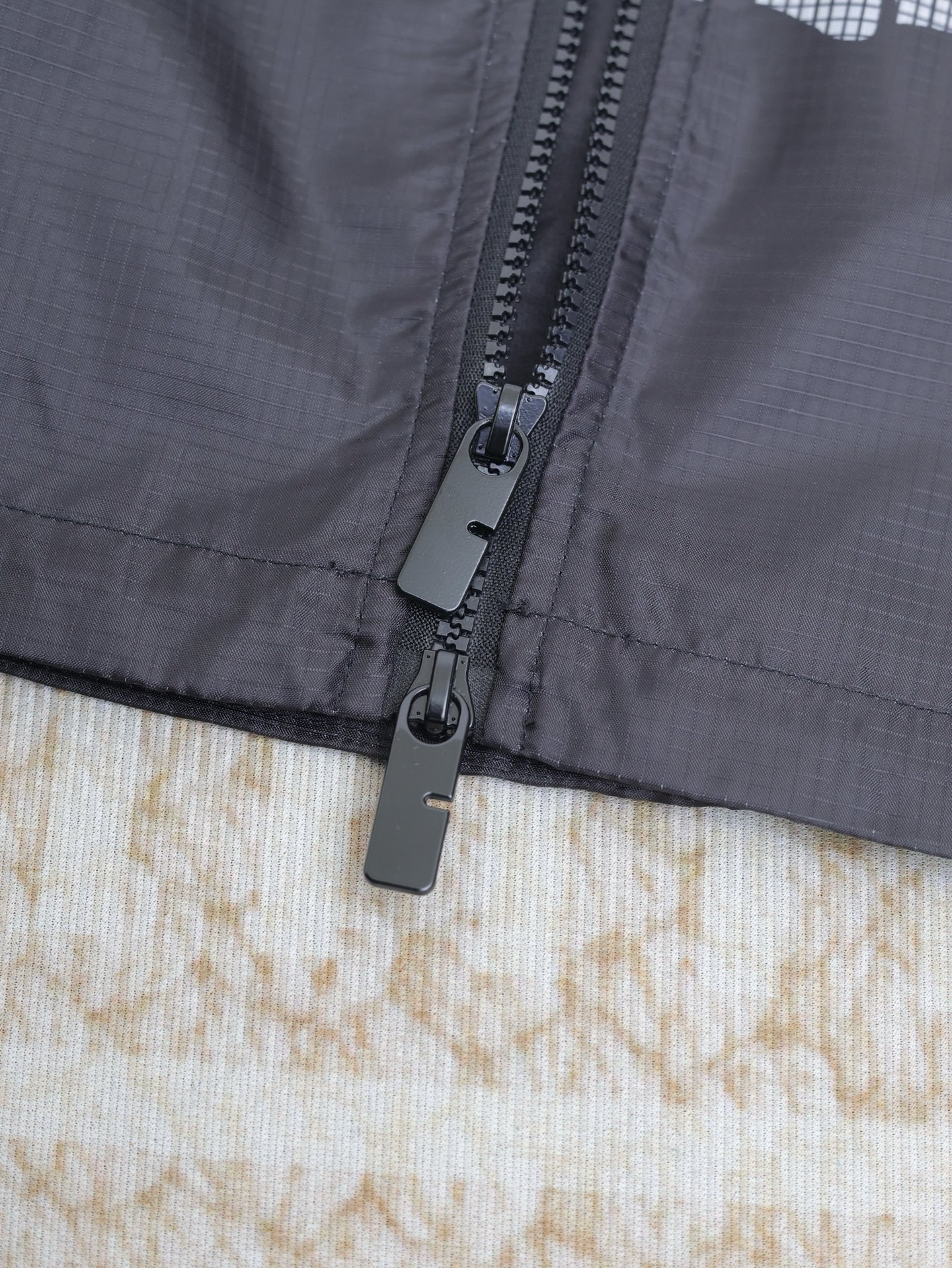 Hoodies & Sweatshirts