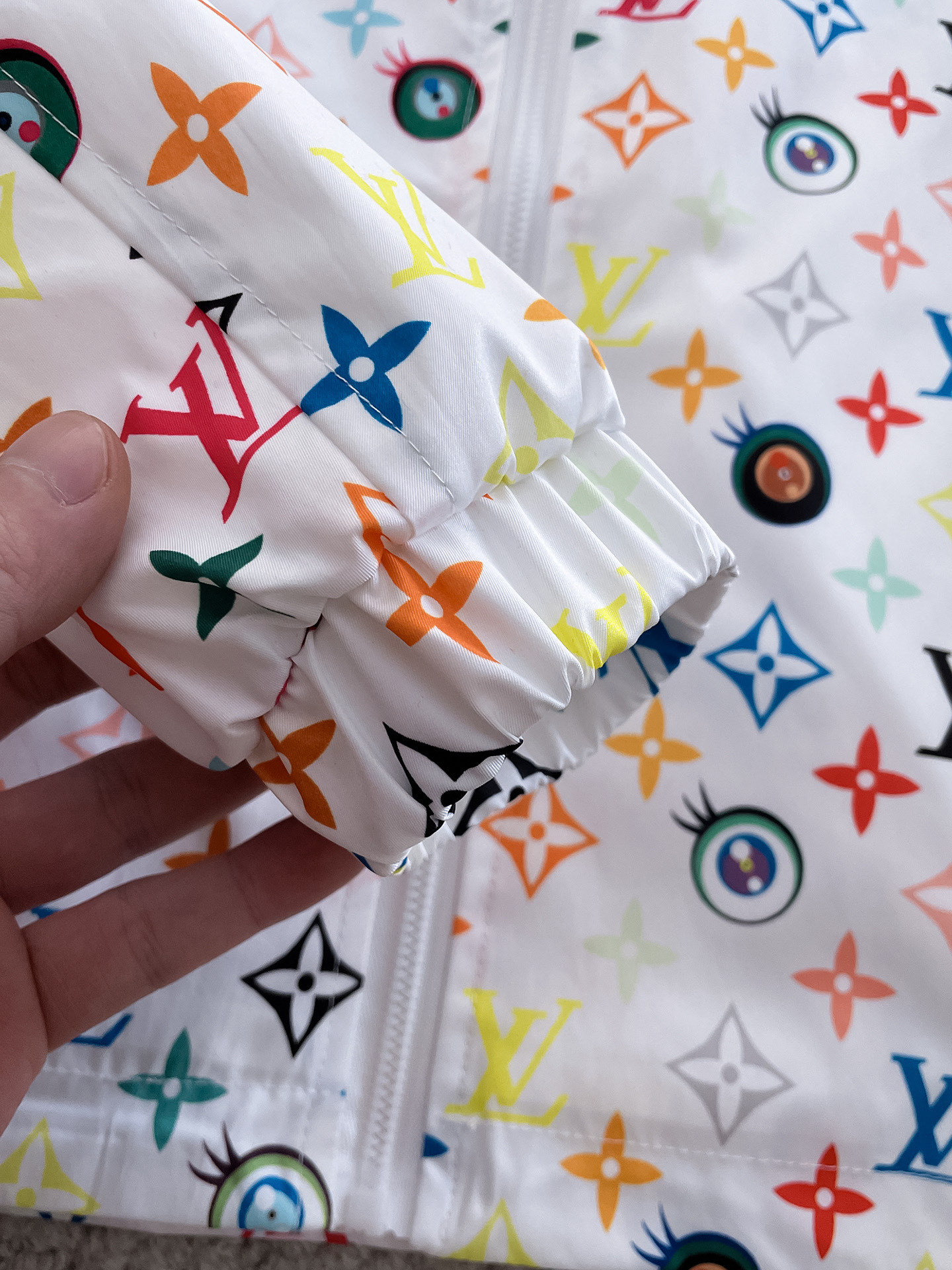 Hoodies & Sweatshirts