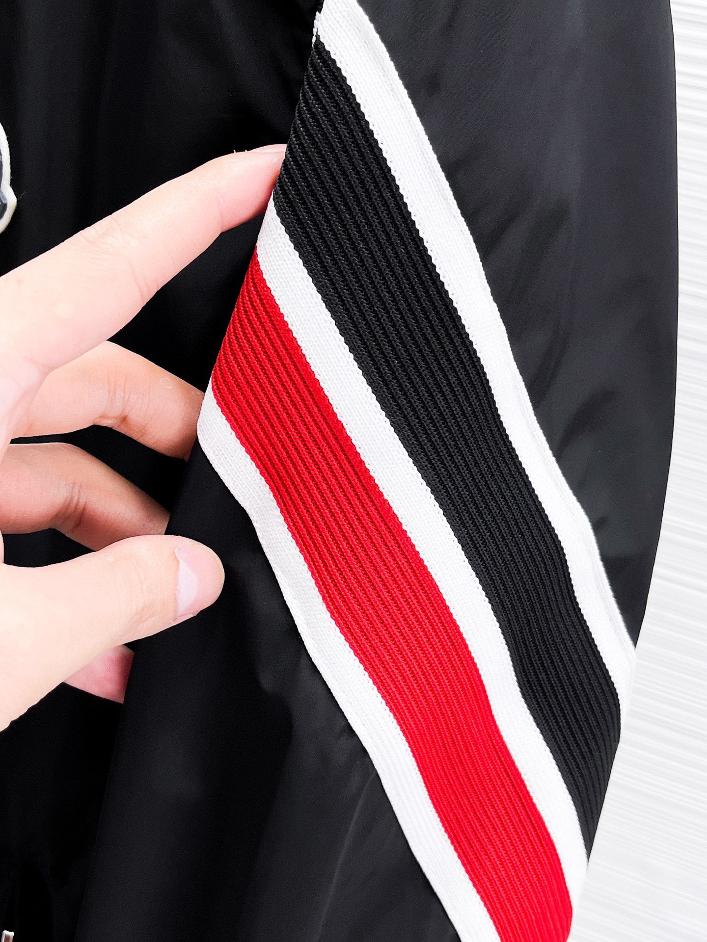 Hoodies & Sweatshirts