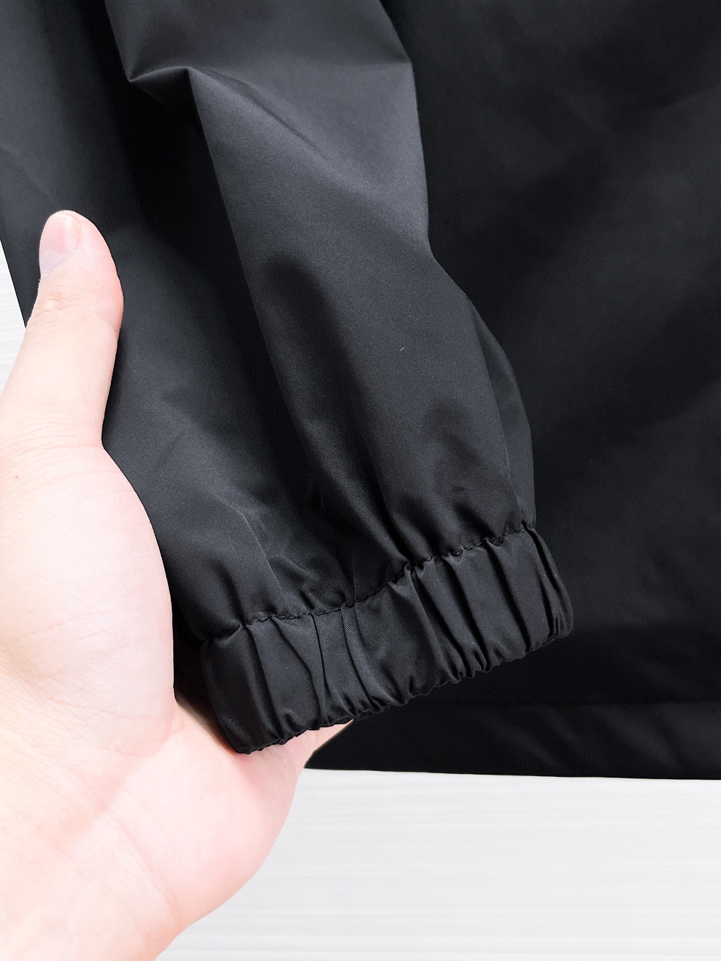 Hoodies & Sweatshirts