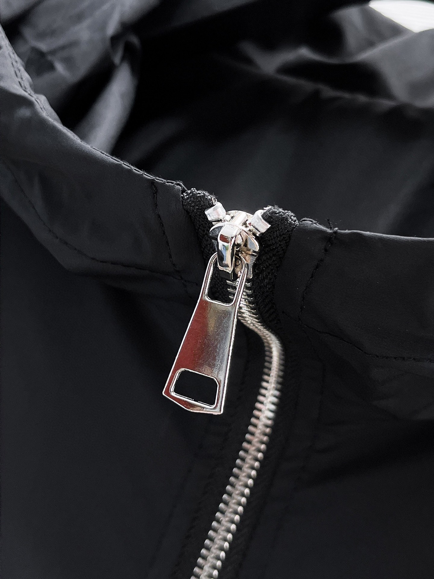 Hoodies & Sweatshirts