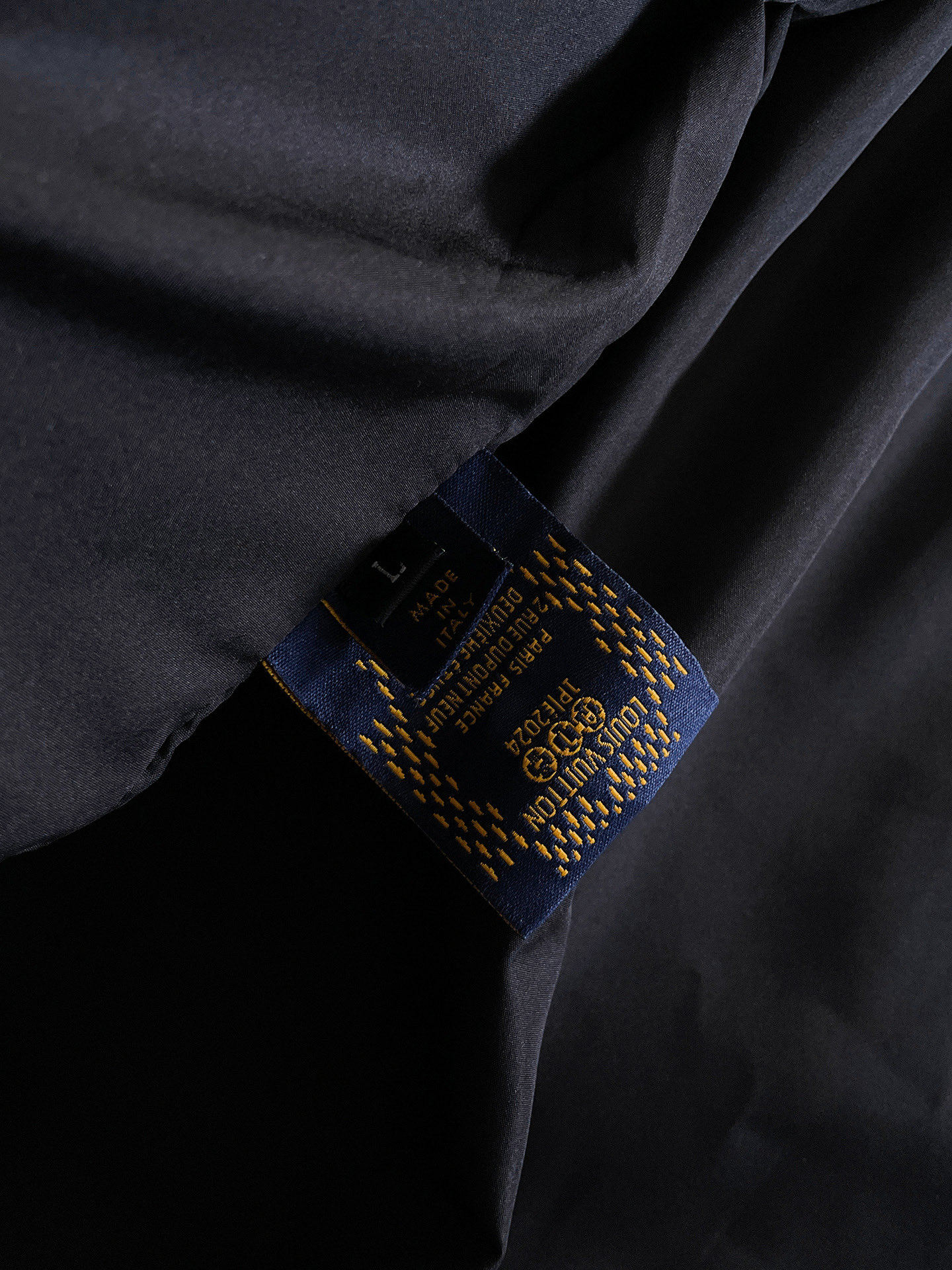 Hoodies & Sweatshirts