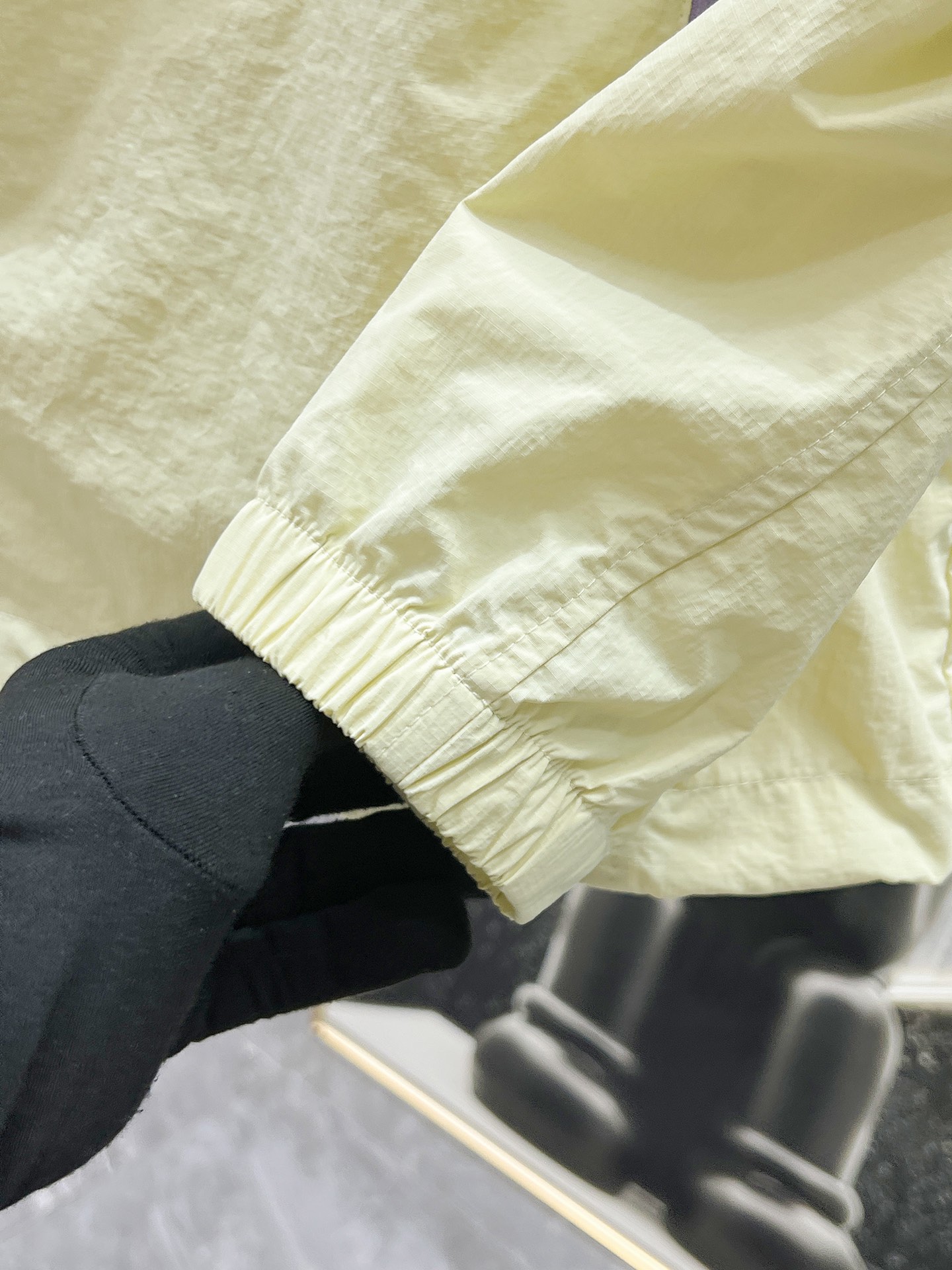 Hoodies & Sweatshirts