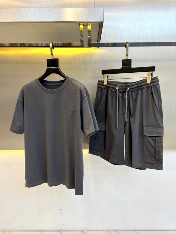 Leisure suit Leisure suit