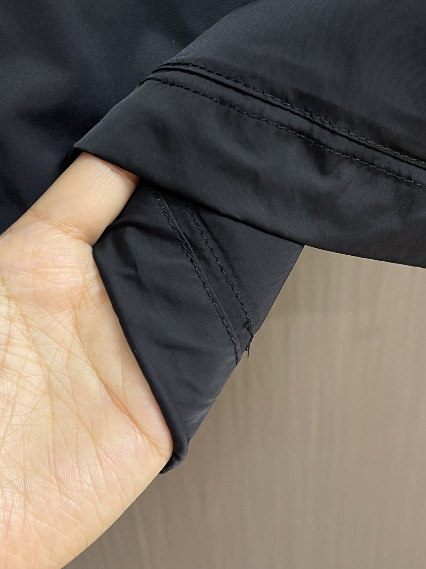 Hoodies & Sweatshirts