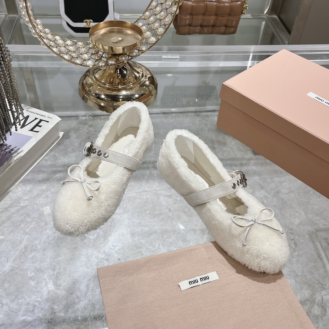 Womens shoes collection