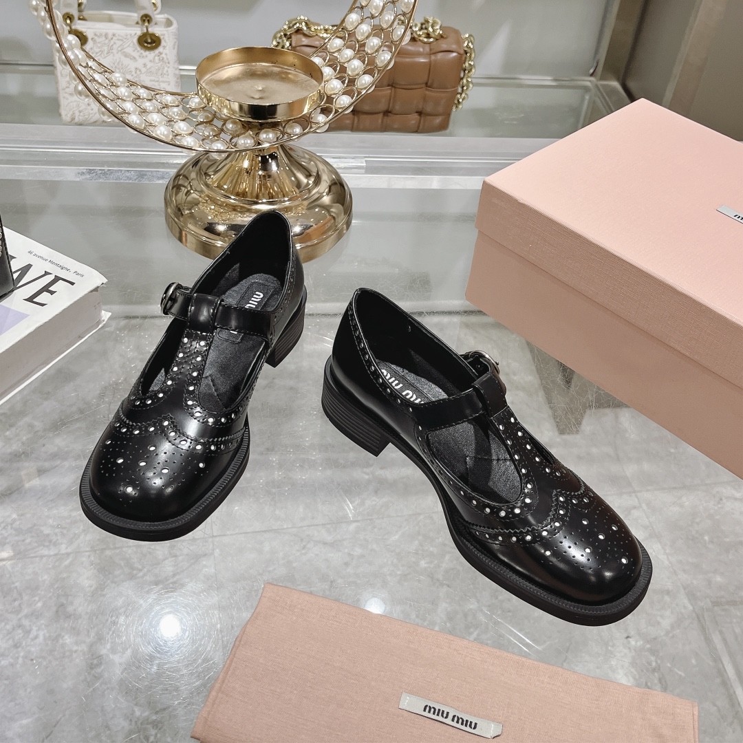 Womens shoes collection