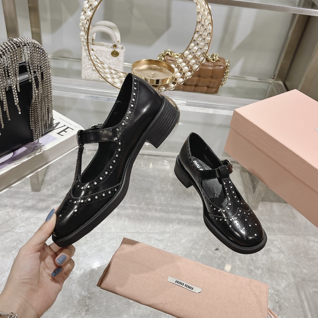 Womens shoes collection