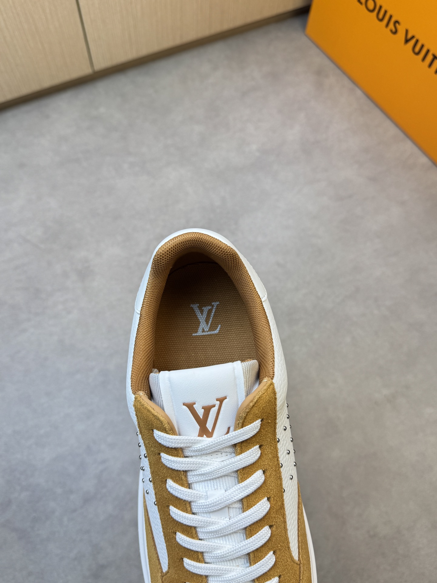 LVShoes